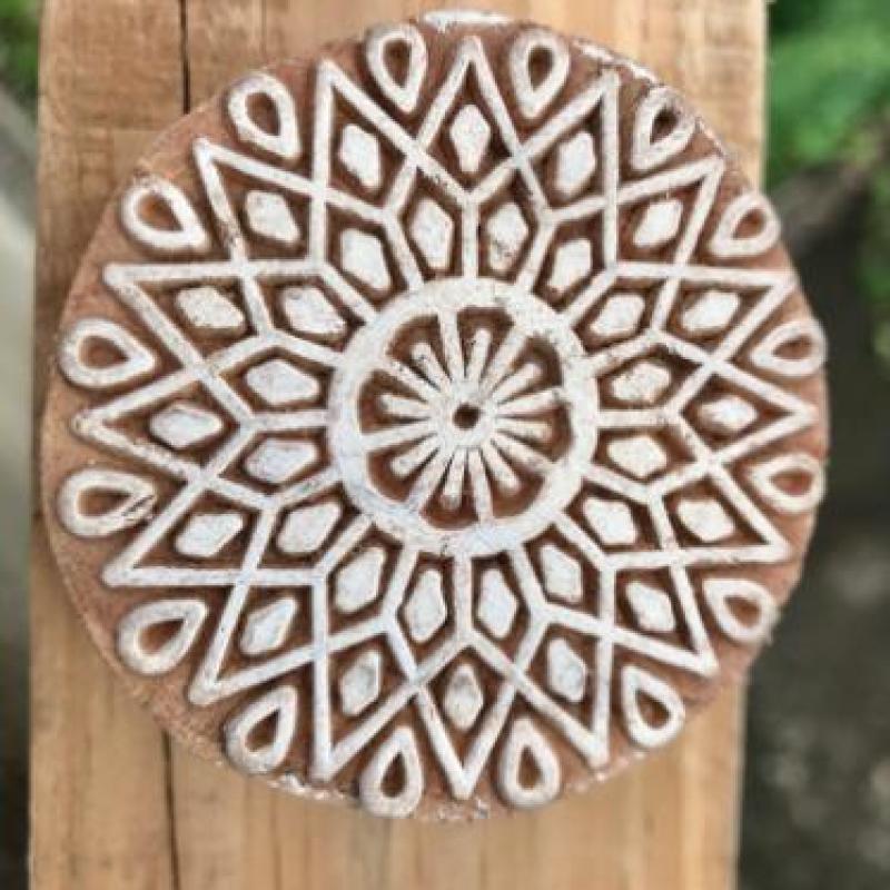 Round Mandala Wooden Block Stamp – Hand Carved Geometric Floral Printing Stamp for Fabric, Clay & Paper Crafts