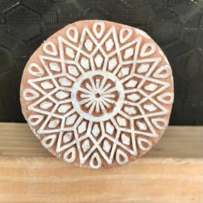 Round Mandala Wooden Block Stamp – Hand Carved Geometric Floral Printing Stamp for Fabric, Clay & Paper Crafts